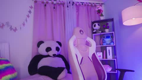 nahomy 2308 online show from 5, 5, 2026
