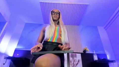 nahomy_james25 online show from 11, 2, 2026