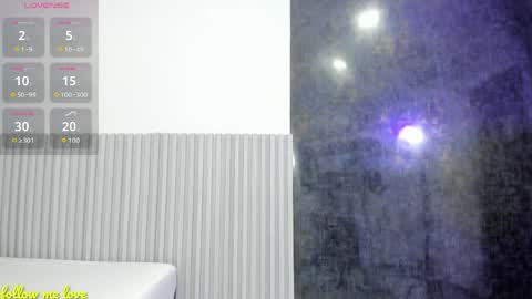nahomy_park online show from 22, 5, 2026