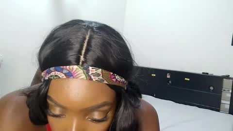 Snapshot of nahomy_smiith chatting on 4, 2, 2025 Nahomy online show from 4, 2, 2025