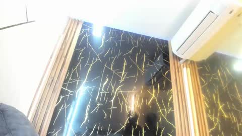 nahomy_smith23_aws online show from 6, 10, 2025