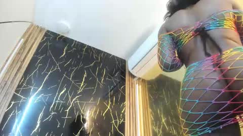 nahomy_smith23_aws online show from 7, 10, 2025