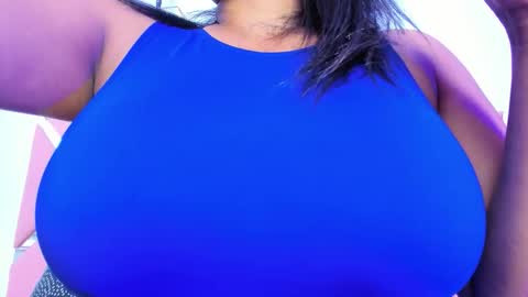 Nahomy online show from 12, 11, 2025