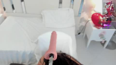 Nahomy Roberts online show from 22, 12, 2025