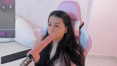 Nahomy Roberts online show from 15, 3, 2026