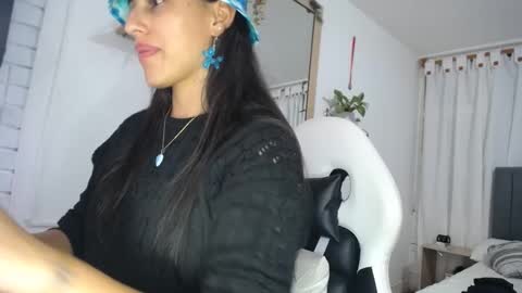 Snapshot of naia_stant chatting on 3, 1, 2025 Naia online show from 3, 1, 2025