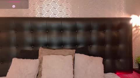 Snapshot of naiaramasson_ chatting on 17, 9, 2025 naiaramasson_ online show from 17, 9, 2025