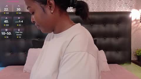 naiaramasson_ online show from 12, 3, 2026