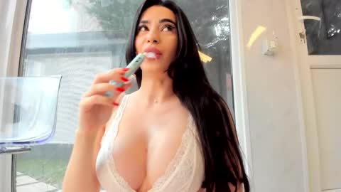 Naila online show from 25, 3, 2026