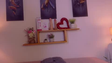 nairagold_ online show from 14, 6, 2026