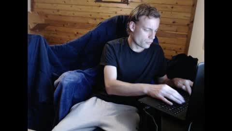naked_and_chatting online show from 17, 9, 2025