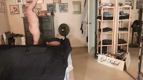 nakedmonkey online show from 26, 4, 2026