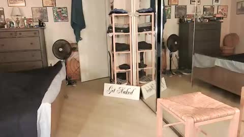 nakedmonkey online show from 8, 5, 2026