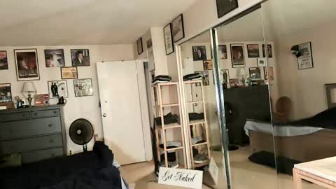 nakedmonkey online show from 14, 6, 2026