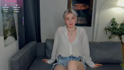 Snapshot of nakishacroshaw chatting on 17, 10, 2025 Kate online show from 17, 10, 2025