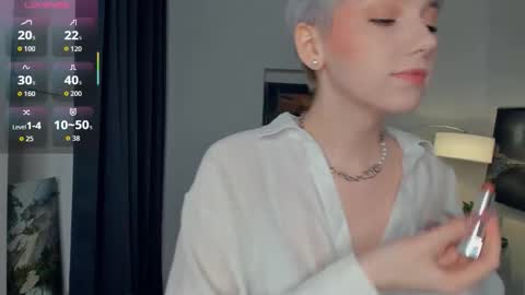 Snapshot of nakishacroshaw chatting on 24, 10, 2025 Kate online show from 24, 10, 2025