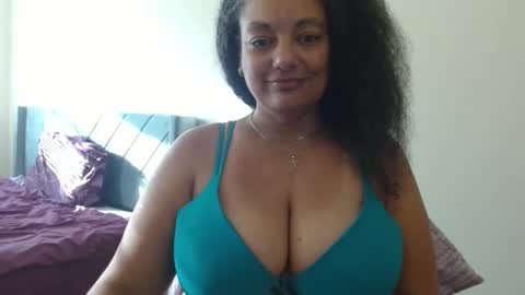Snapshot of nala_thickk chatting on 14, 12, 2024 Nala Thickk online show from 14, 12, 2024