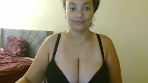 Snapshot of nala_thickk chatting on 15, 12, 2024 Nala Thickk online show from 15, 12, 2024