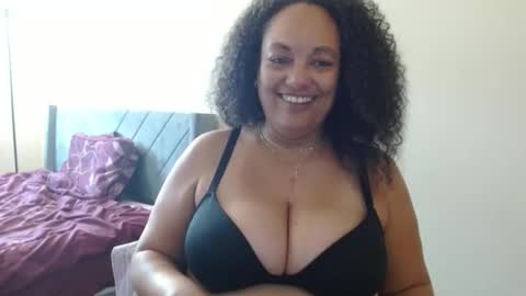 Snapshot of nala_thickk chatting on 28, 12, 2024 Nala Thickk online show from 28, 12, 2024