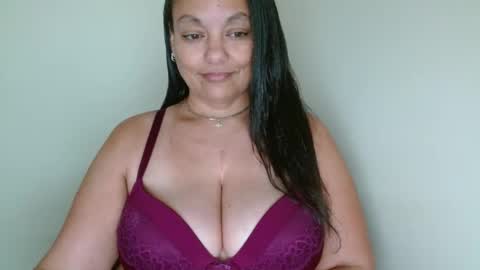 Snapshot of nala_thickk chatting on 8, 2, 2025 Nala Thickk online show from 8, 2, 2025