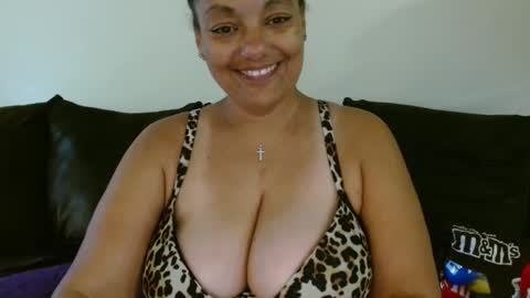 Snapshot of nala_thickk chatting on 7, 10, 2025 Nala Thickk online show from 7, 10, 2025