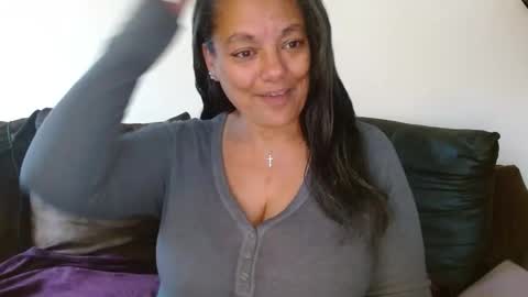Snapshot of nala_thickk chatting on 21, 10, 2025 Nala Thickk online show from 21, 10, 2025