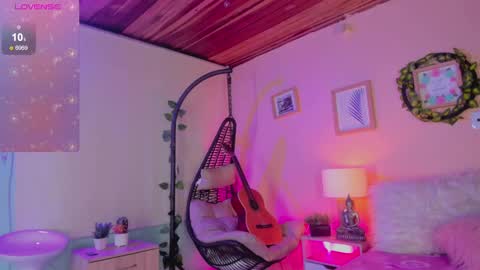 Snapshot of nalia_adams chatting on 5, 3, 2025 Nalia Adams online show from 5, 3, 2025