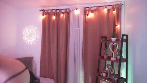 Snapshot of nalia_adams chatting on 2, 10, 2025 Nalia Adams online show from 2, 10, 2025