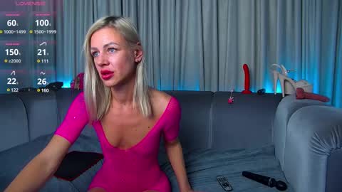 Snapshot of nally_ferrari chatting on 10, 3, 2025 Nally online show from 10, 3, 2025