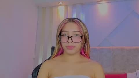 Snapshot of nami_sweet_ chatting on 25, 9, 2025 nami_sweet_ online show from 25, 9, 2025