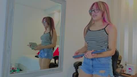 Snapshot of nami_sweet_ chatting on 4, 10, 2025 nami_sweet_ online show from 4, 10, 2025