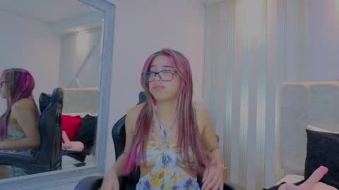 Snapshot of nami_sweet_ chatting on 10, 10, 2025 nami_sweet_ online show from 10, 10, 2025