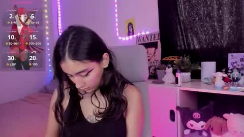 nami_white online show from 25, 10, 2025