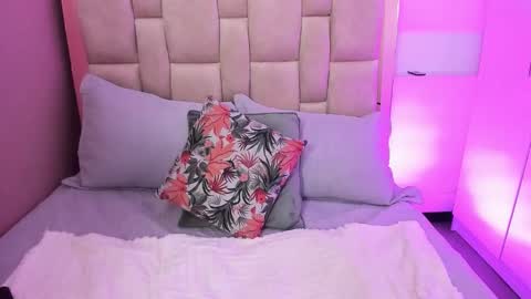 Snapshot of nana__s chatting on 18, 12, 2025 Nana online show from 18, 12, 2025