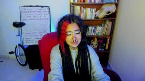 nana_cirkus online show from 16, 2, 2025