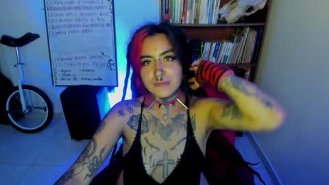 nana_cirkus online show from 20, 2, 2025