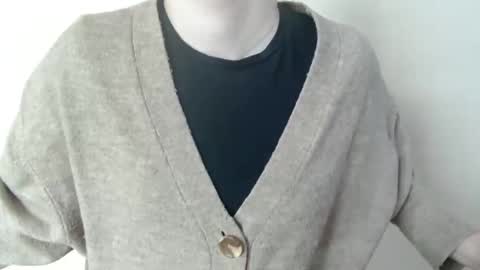 Nana online show from 10, 4, 2026