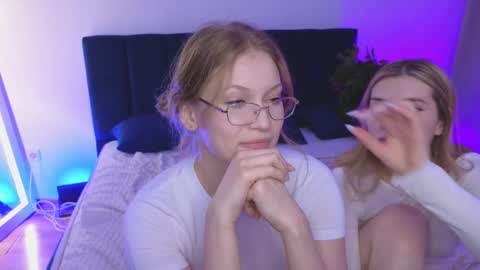 Snapshot of nanami_v02 chatting on 15, 2, 2025 Maeve online show from 15, 2, 2025