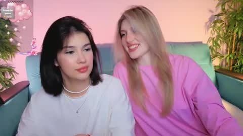 Snapshot of nanami_v02 chatting on 4, 10, 2025 Maeve online show from 4, 10, 2025