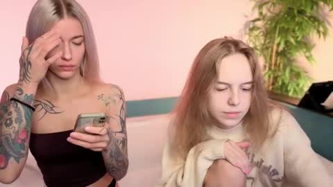 Snapshot of nanami_v02 chatting on 6, 10, 2025 Maeve online show from 6, 10, 2025