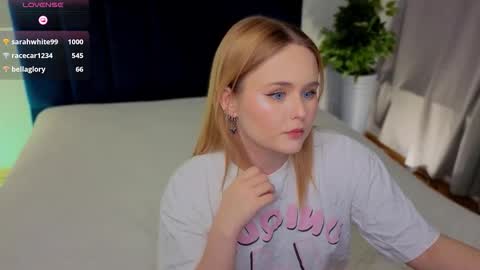 Snapshot of nanami_v02 chatting on 10, 10, 2025 Maeve online show from 10, 10, 2025