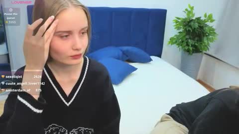 Snapshot of nanami_v02 chatting on 19, 10, 2025 Maeve online show from 19, 10, 2025