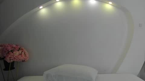 Snapshot of nanaosaky chatting on 8, 2, 2025 NanaOsaky online show from 8, 2, 2025