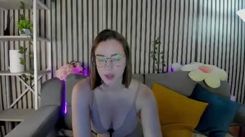Snapshot of nancy__carter chatting on 4, 8, 2026 Nancy online show from 4, 8, 2026