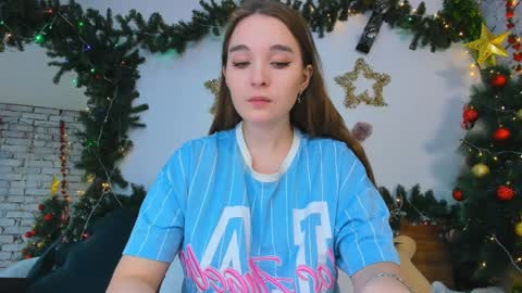 Snapshot of nancycaseys chatting on 4, 1, 2025 Luna online show from 4, 1, 2025