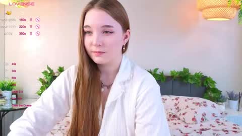 Snapshot of nancycaseys chatting on 11, 10, 2025 Luna online show from 11, 10, 2025