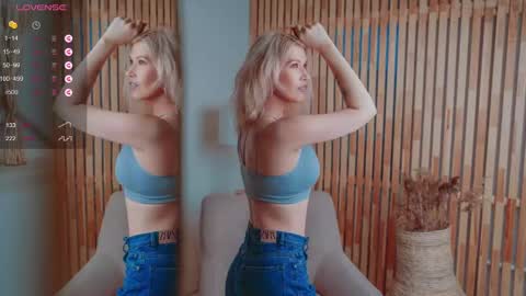 Snapshot of nancyfancyyy chatting on 4, 12, 2024 Follow my page on peach online show from 4, 12, 2024