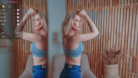 Snapshot of nancyfancyyy chatting on 8, 1, 2025 Follow my page on peach online show from 8, 1, 2025
