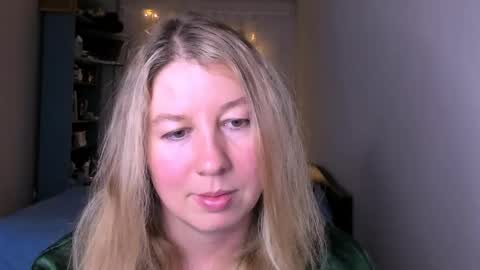 Snapshot of nancysanders chatting on 13, 4, 2026 Nancy online show from 13, 4, 2026