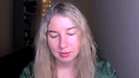 Snapshot of nancysanders chatting on 20, 4, 2026 Nancy online show from 20, 4, 2026